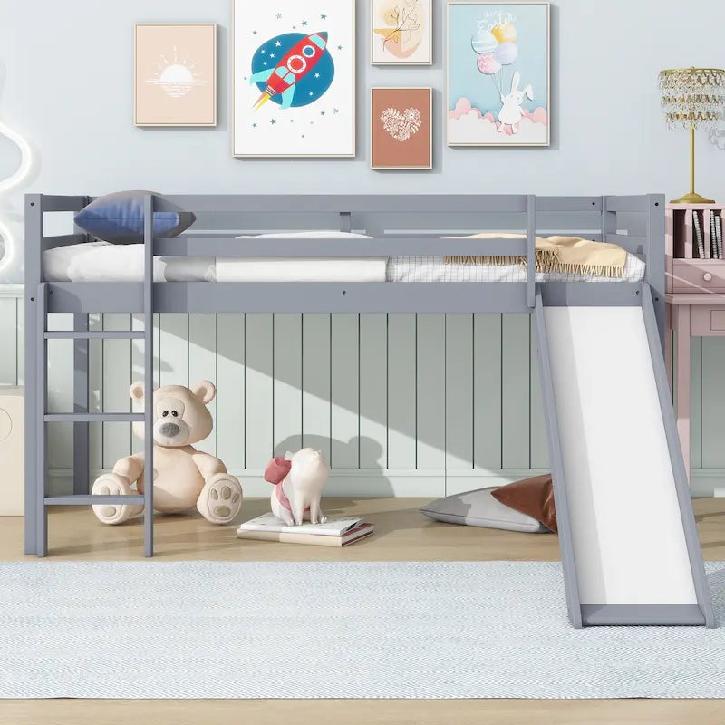 Letto a soppalco singolo con scivolo e design giocoso a basso profilo (capacità 113 kg)