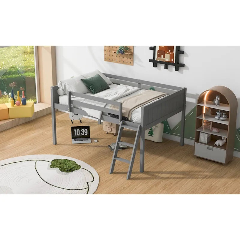 Letto a soppalco basso in legno massello con scaletta