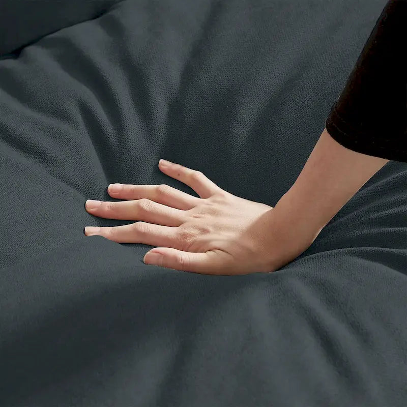 Sedia a dondolo imbottita con schienale a orecchie — Classica dondolo per cameretta e salotto